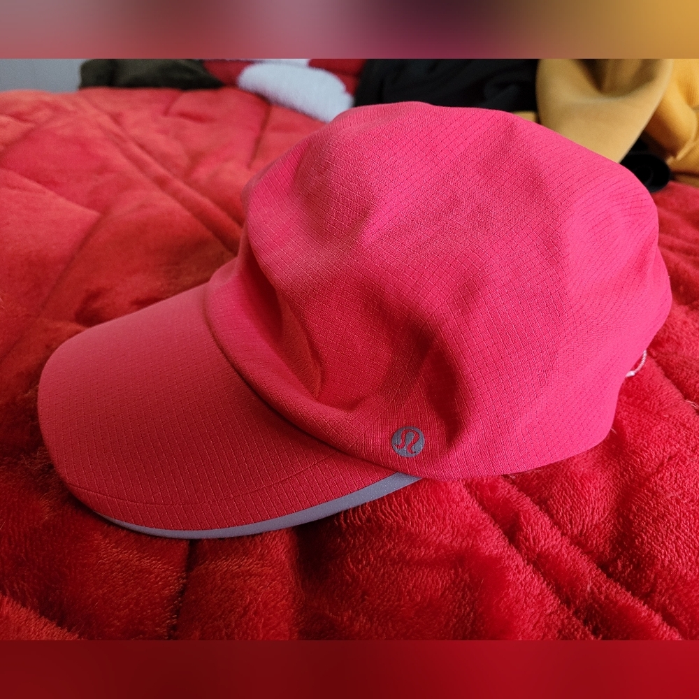 NWT Lululemon Fast and Free Run Hat "WovenAir" Red Glow